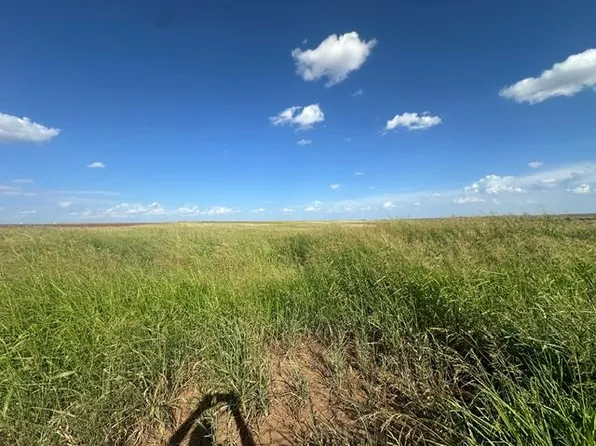 13500 N 2090th Rd, Lone Wolf, OK 73655