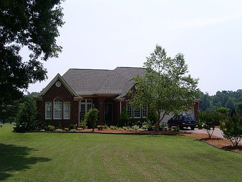 2300 sq ft brick ranch - lakefront