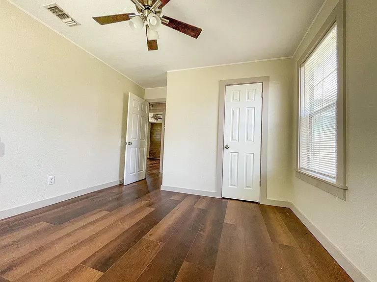 244 Ridgewood Ave — Photo 13