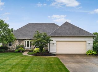 76 Bohyer Ave, Pataskala, OH