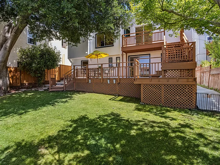 610 Hillcrest Blvd — Photo 63