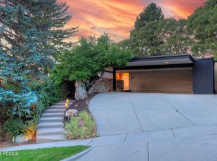 2817 E Glen Oaks Dr, Salt Lake City, UT 84109