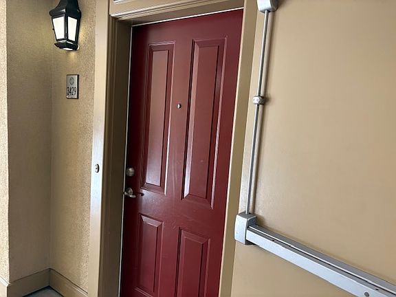2nd image of 3429 Watermarke Pl