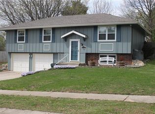 1123 NE 9th Street Ter, Blue Springs, MO 64014