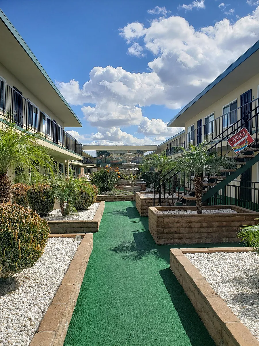 Building Photo - Casa Grande