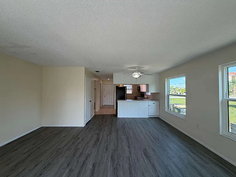 2619 Magdalina Dr #1A — Photo 16