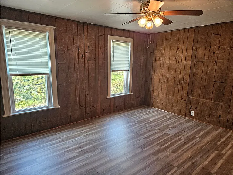 2212 Cronemeyer St — Photo 26