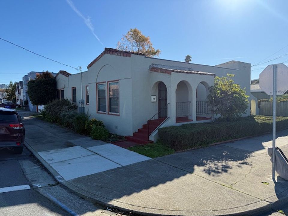 1st image of 2400 Roosevelt Ave
