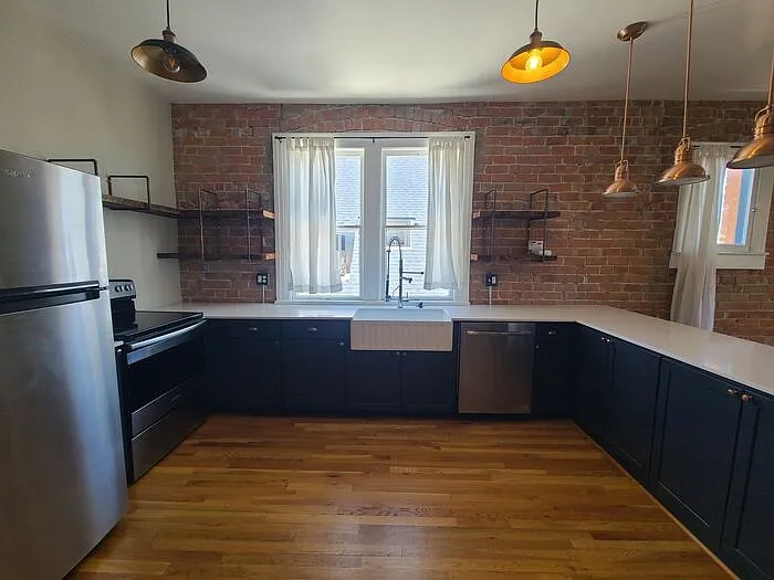 710 N 6th Ave #3 — Photo 4