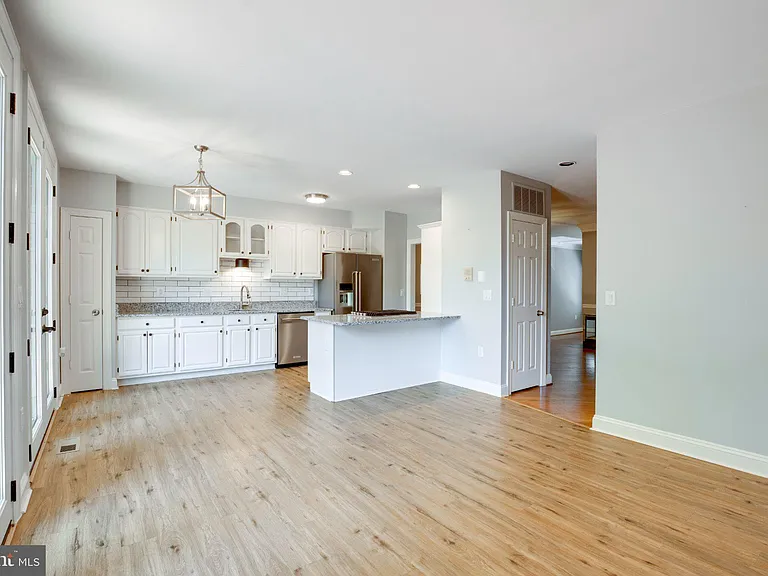 2914 Oakton Crest Pl — Photo 23