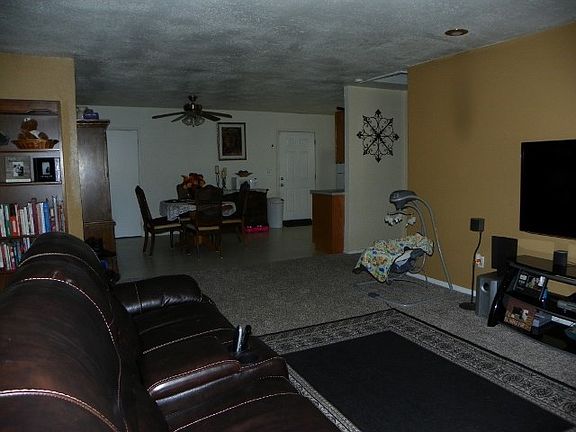3rd image of 631 W Kiernan Ave