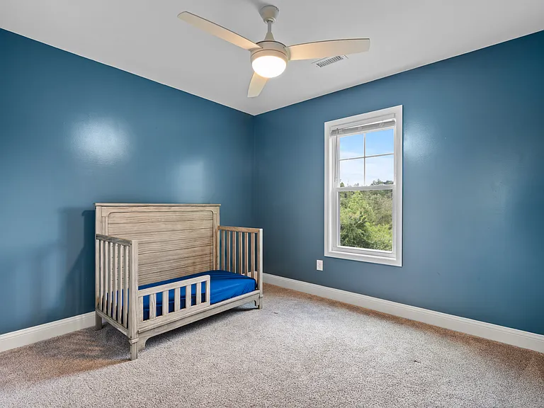 100 Riley Dr — Photo 19