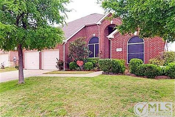 9904 Lakeridge Ct — Photo 6