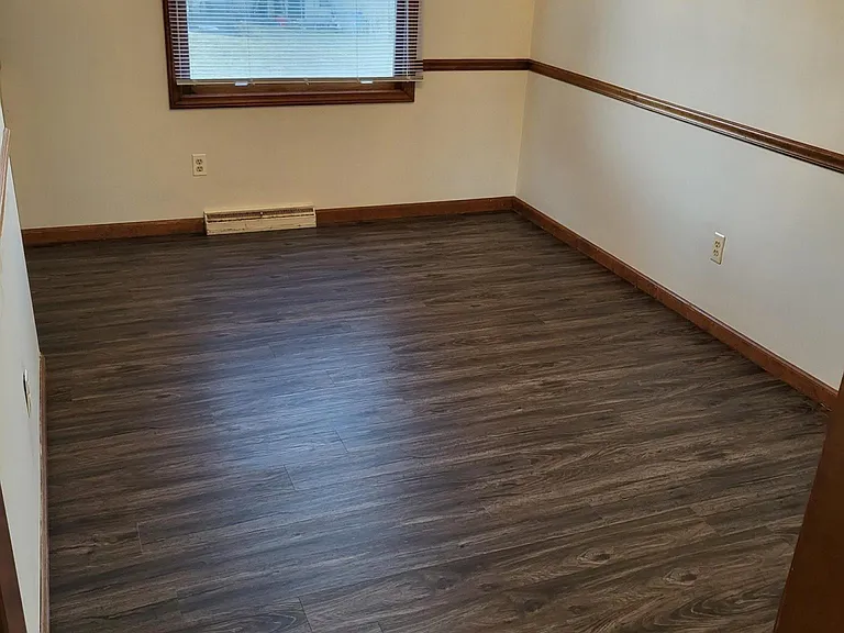 84 Village Ln — Photo 5