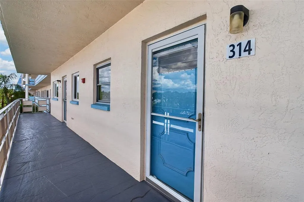 2 bed, 2.0 bath, 1250 sqft, $1,900 — Photo 4