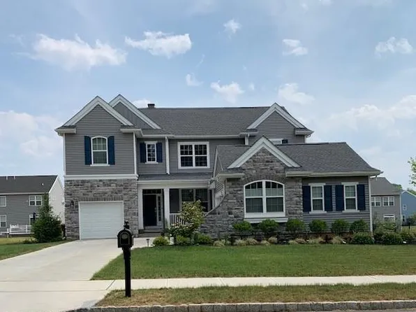 499 Newlins Rd E #W-212, Forks Township, PA 18040