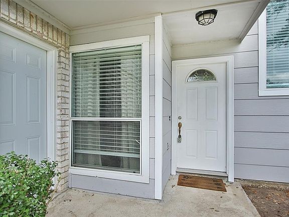 4th image of 22607 River Birch Dr