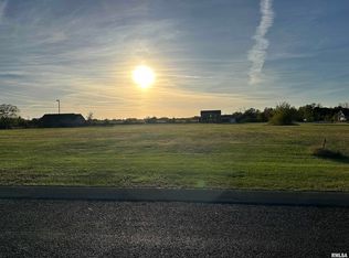 303 Savannah Ln, Washington, IL 61571