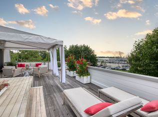 18 Bridge St #PENTHOUSE 4D, Sag Harbor, NY 11963