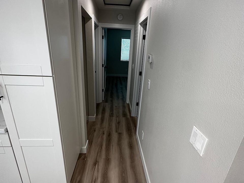 1st image of 386 N 6th St #2