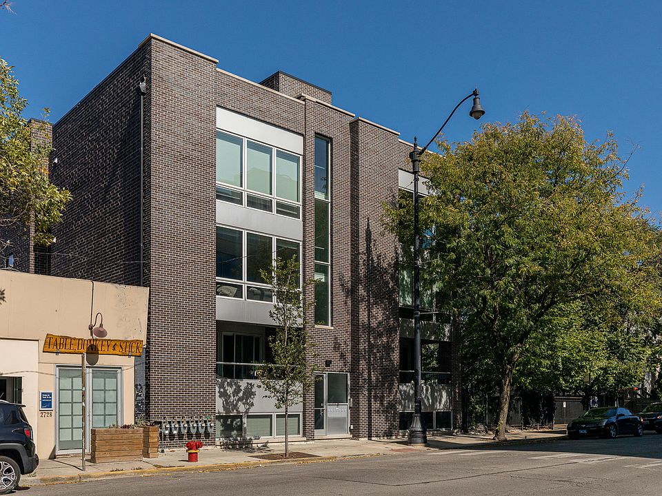 1st image of 2724 W Armitage Ave #1E