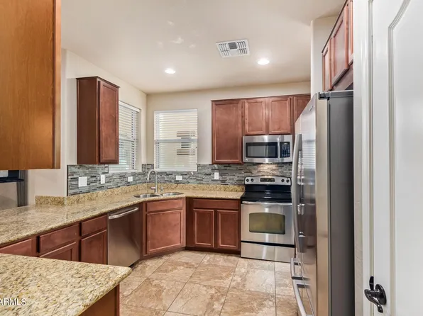 3832 E LESLIE Drive, Gilbert, AZ 85296