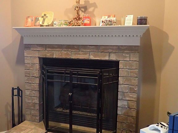 5th image of 4216 Basswood Dr