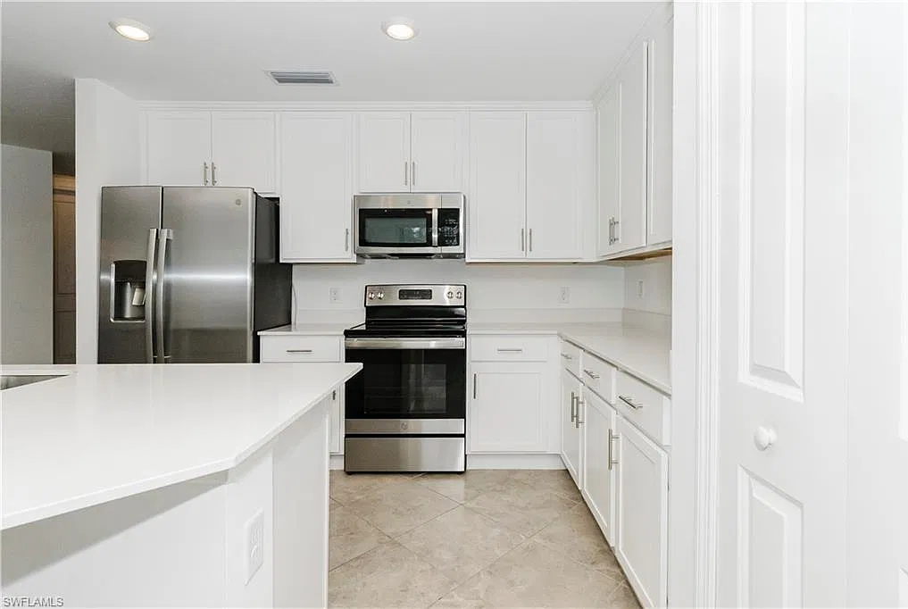 6034 National Boulevard #521 - The National - Stahl — Photo 3