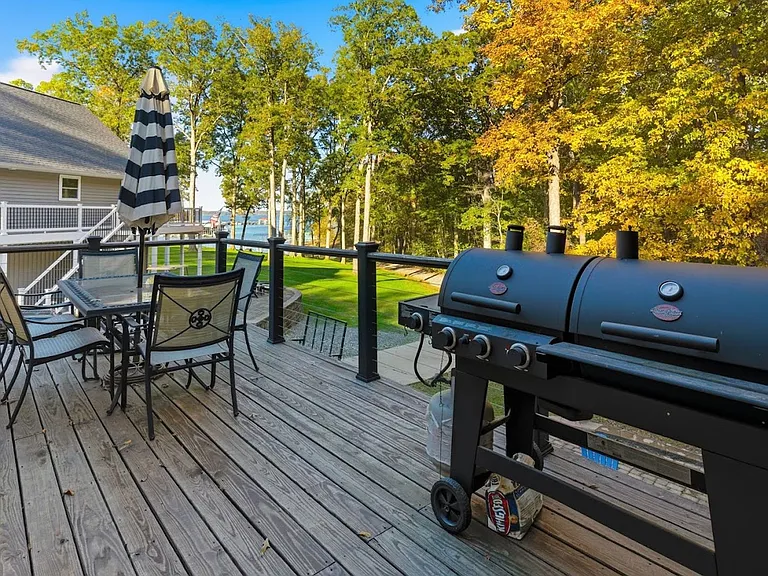 376 Peachtree Dr — Photo 48
