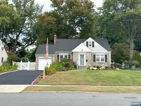 464 Bergen Blvd, Oradell, NJ 07649