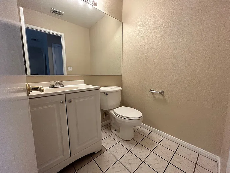 2806 Rungsted St — Photo 15