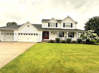 5220 Kennedy Cres, Sanborn, NY 14132