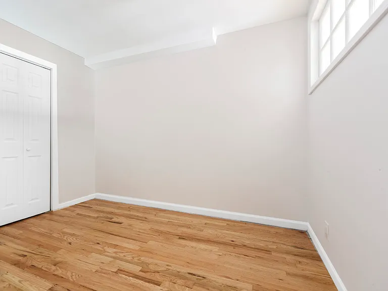 306 W 30th St #4R — Photo 6