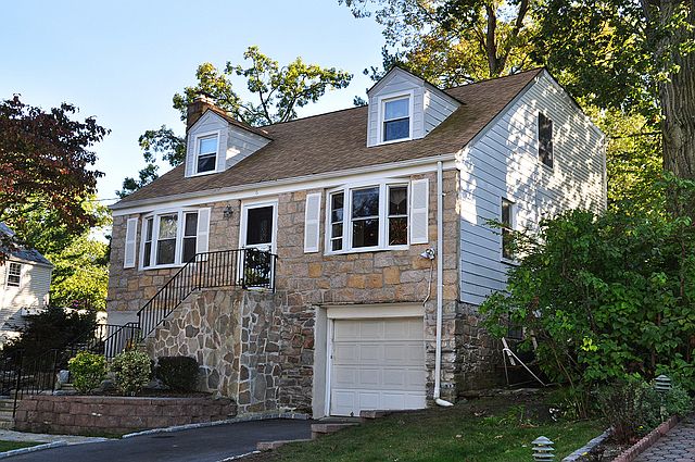 1st image of 6 Custer Ave