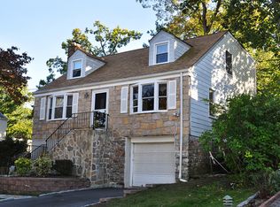 6 Custer Ave, Yonkers, NY 10701