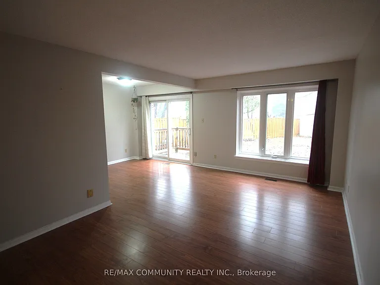 172 A Bellamy Rd N — Photo 11