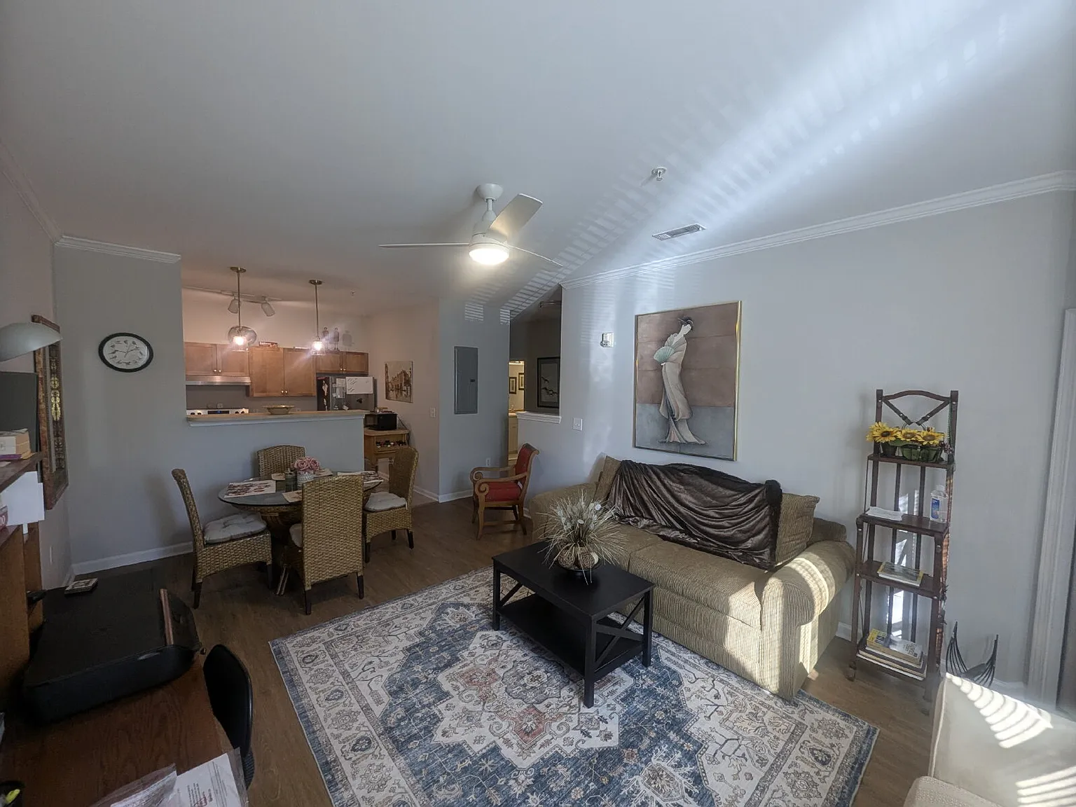 1 bed, 1.0 bath, 759 sqft, $2,075 — Photo 3