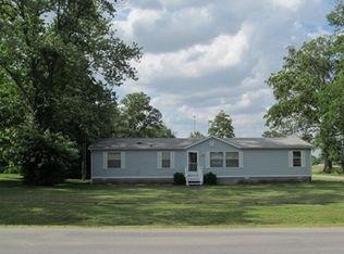 204 W 9th St, Belle Rive, IL 62810