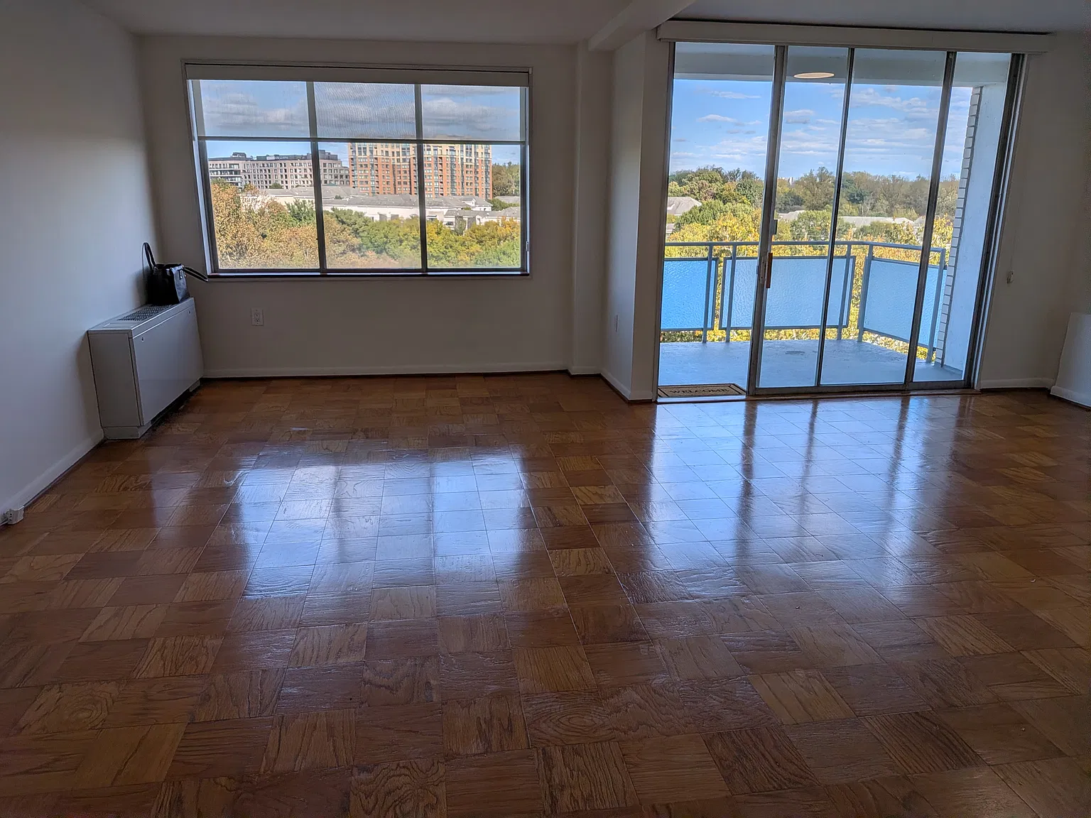 1 bed, 874 sqft, $1,790 — Photo 2