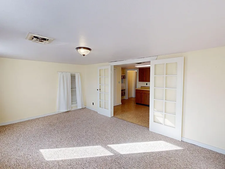843 Water Ave — Photo 3