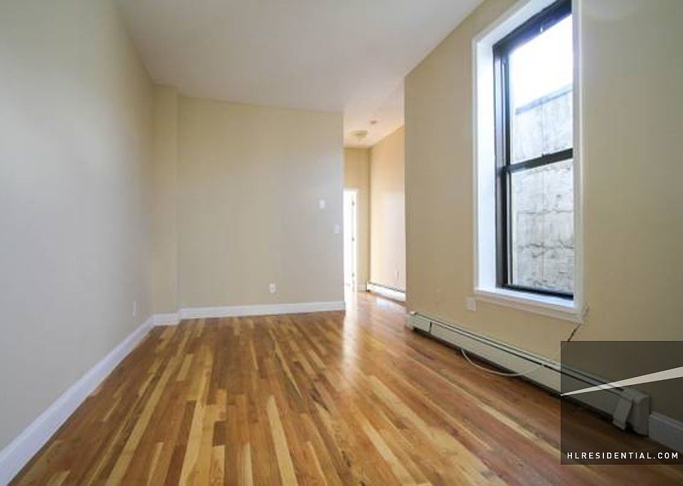 2nd image of 718 Quincy St #Three
