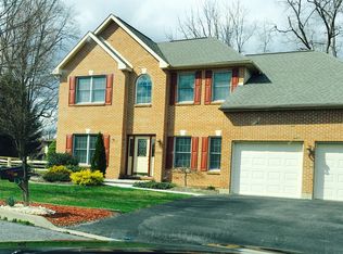 1725 Deer Path Rd, Easton, PA 18040