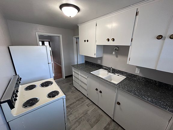 4th image of 227 Central Ave S APT 3