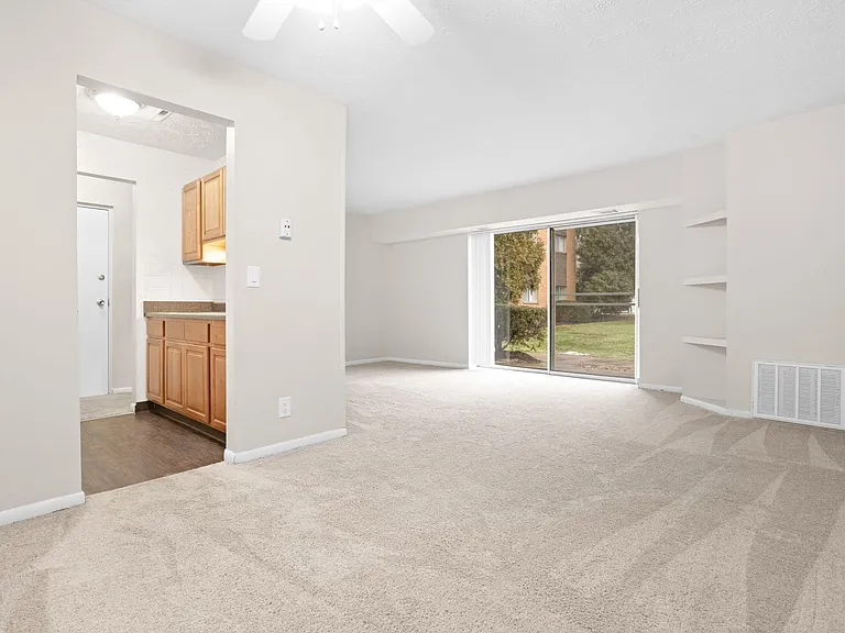 The Hillcrest Apartments — Photo 49
