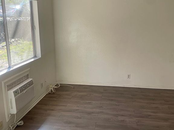 4th image of 3229 Francis Ave APT 1