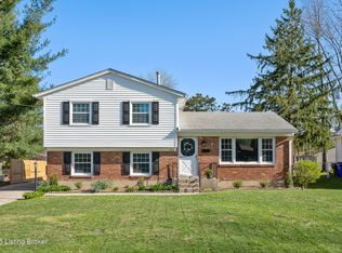 7915 Brush Ln, Louisville, KY 40291