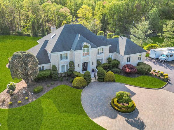 210 Doe Trail, Marlboro, NJ 07746