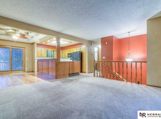 8221 Tucker St, Omaha, NE 68122