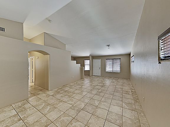 4th image of 2919 N Mountain Creek Way