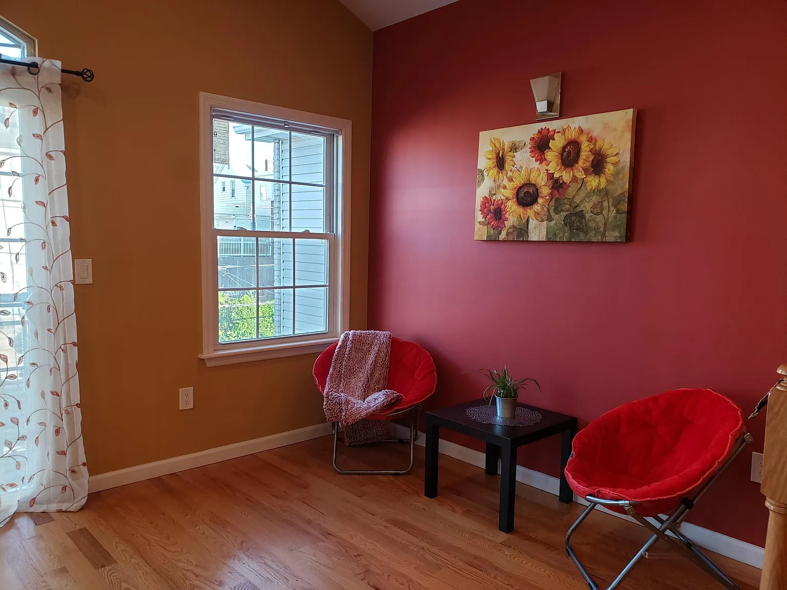 1 bed, 2900 sqft, $1,200 — Photo 3